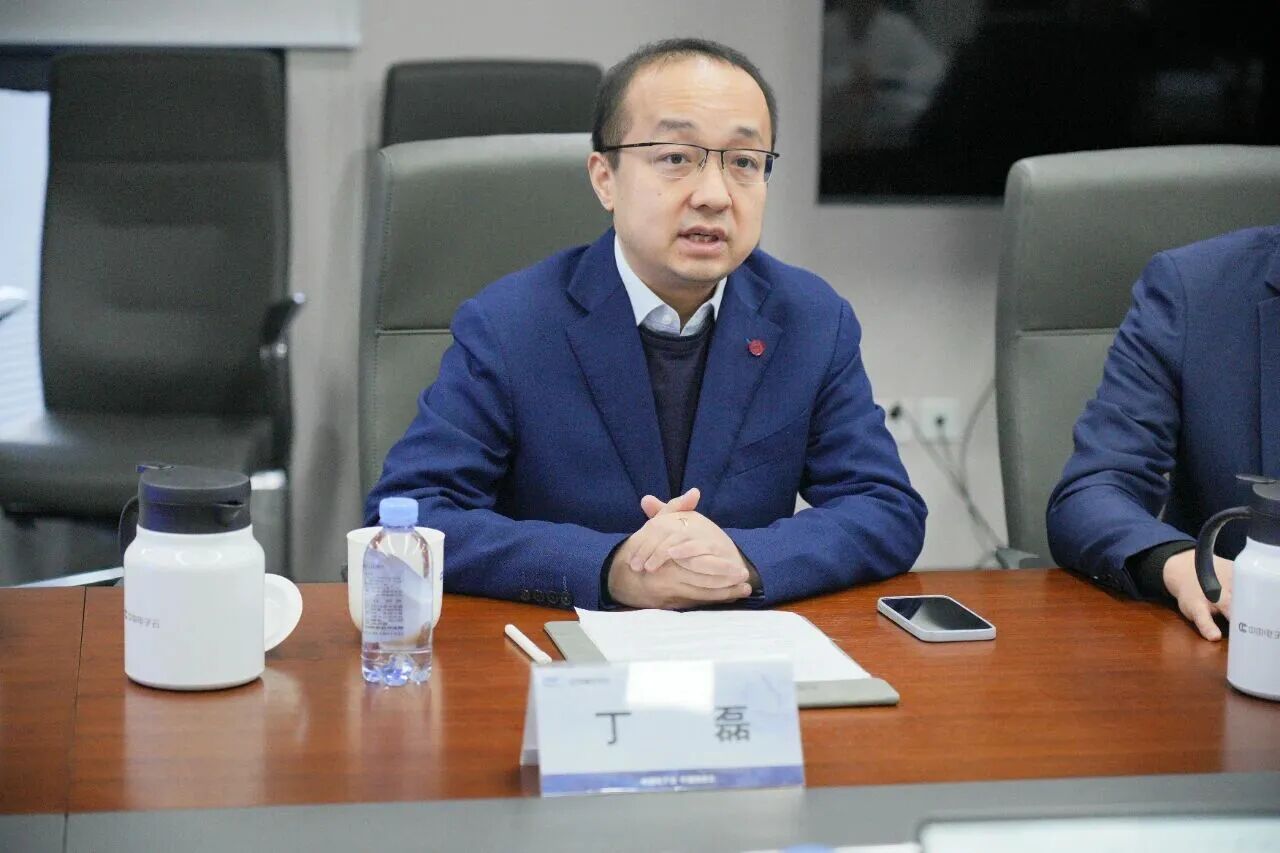 805b67ee0c83f82f4eaa8108f0f9c557